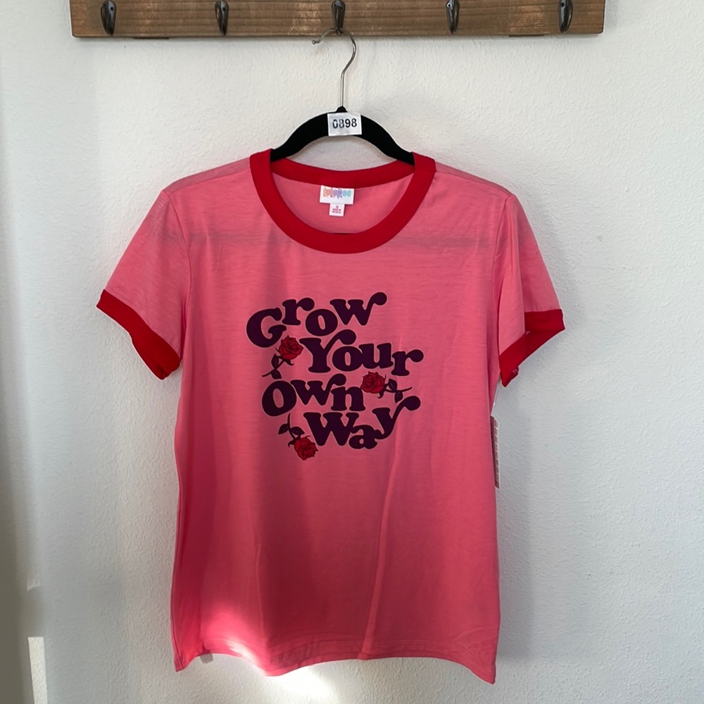 Lularoe grow your own Way red and pink ringer T-shirt small liv